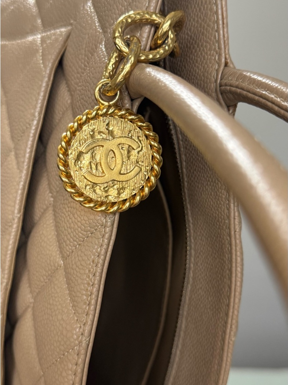 CHANEL Medallion Tote - Picture 12 of 16